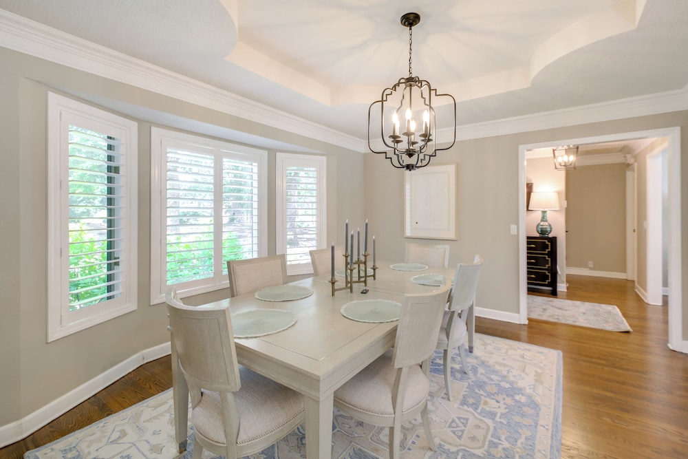 Golf Course View: Elegant Hot Springs Village Home