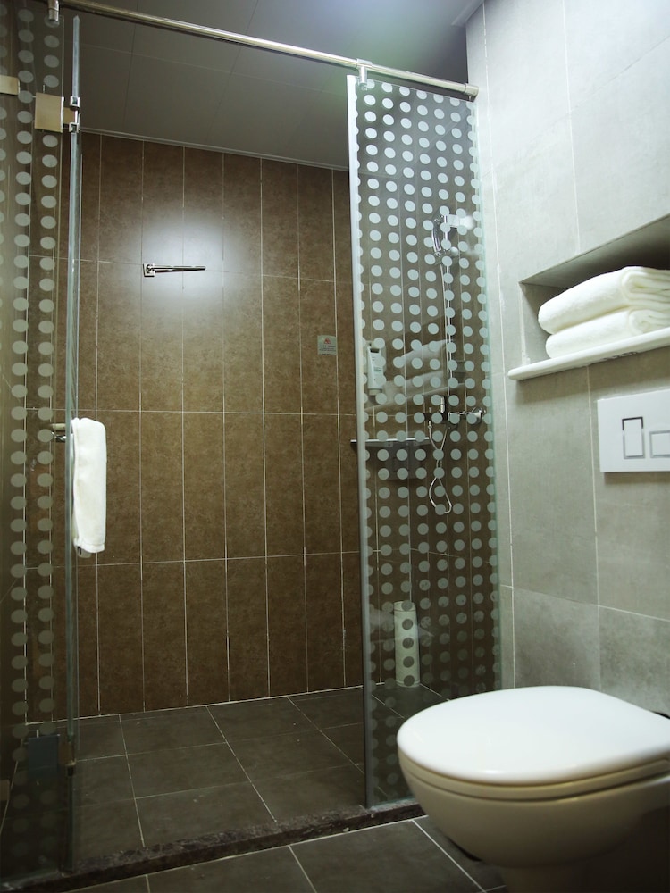 Ibis Haikou Injoy Plaza Hotel view 2