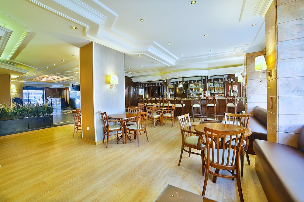 Grand Emin Otel - Image 11