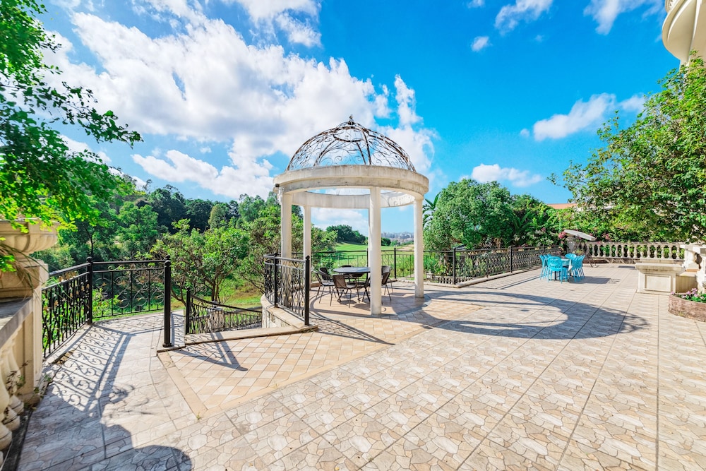 Milake Holiday Villa