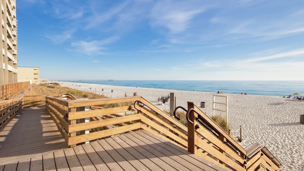 Sea Turtle Retreat! 3BR Beachfront Condo With Stunning Gulf Views Sleeps 8