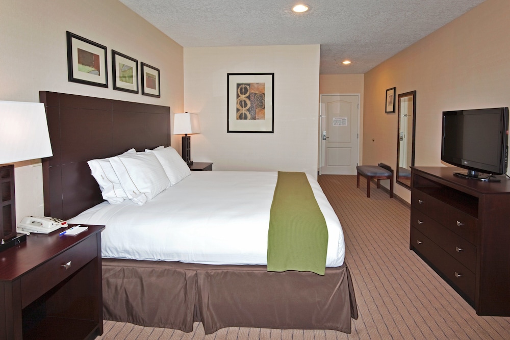 Grants Vacations - Holiday Inn Express Hotel  Suites Grants - Milan, an IHG Hotel - Property Image 15
