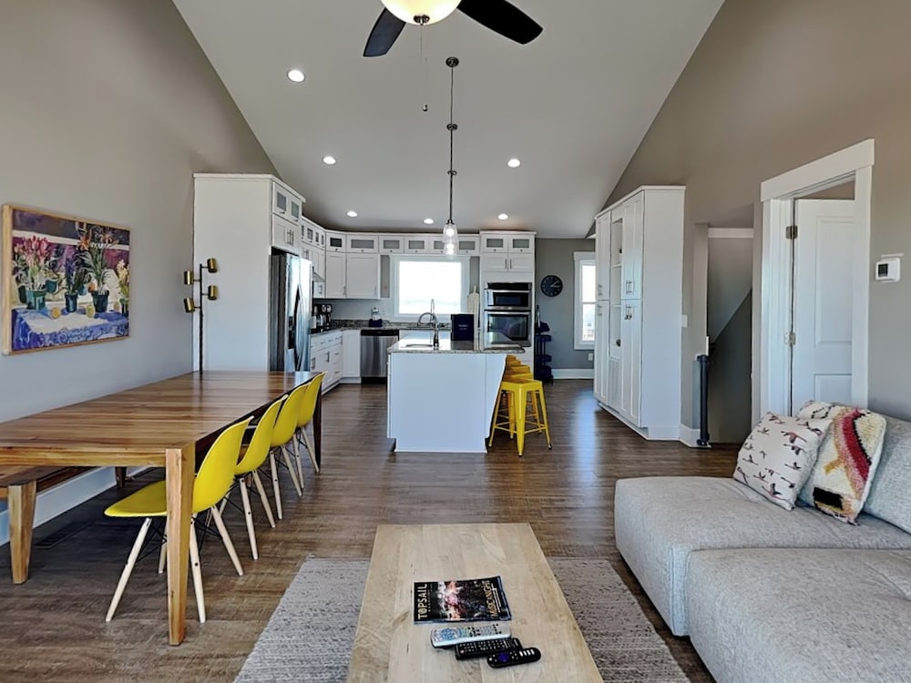 Next to Sea Gallery by Topsail Realty