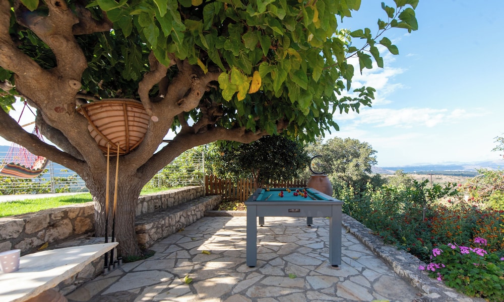 Villa Chloe With Private Pool