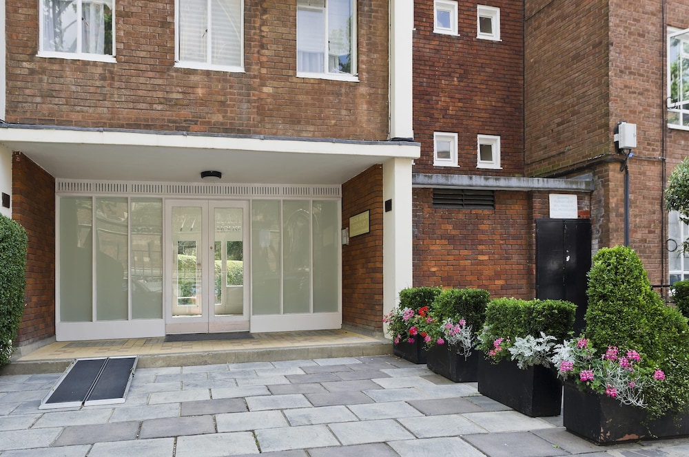 Elegant 2 bed Flat Earls Court