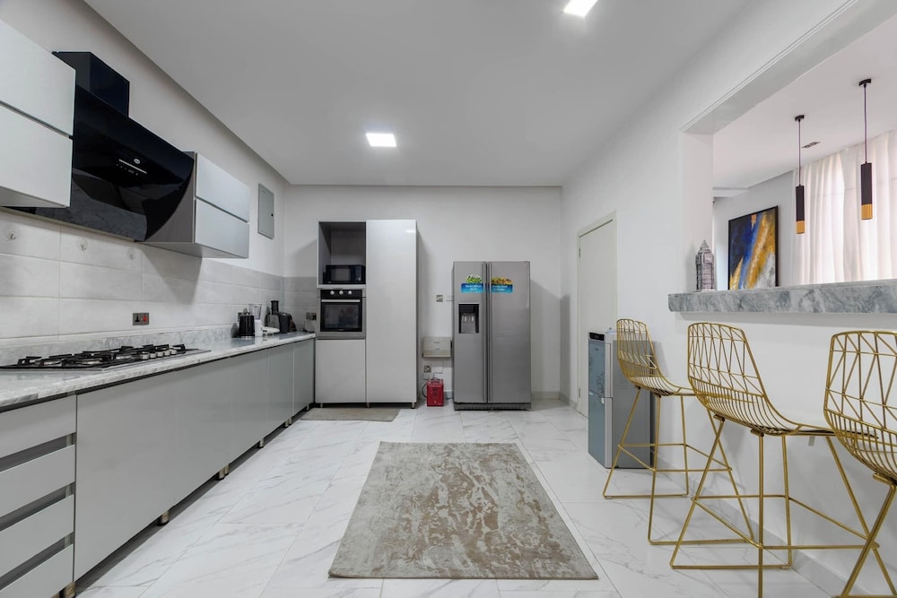 Blue Bell Suites and Apartments