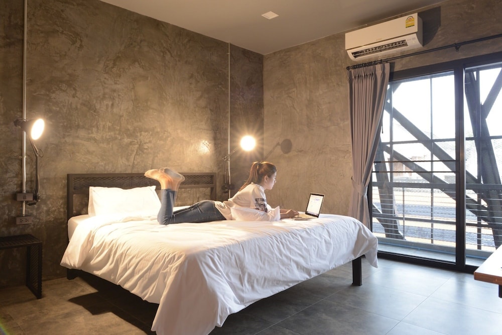 Bed & Bike Hostel