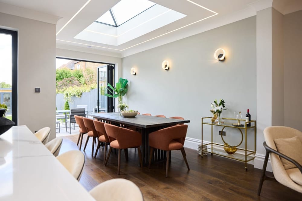 The Roehampton Place - Elegant 5bdr House With Garden Parking