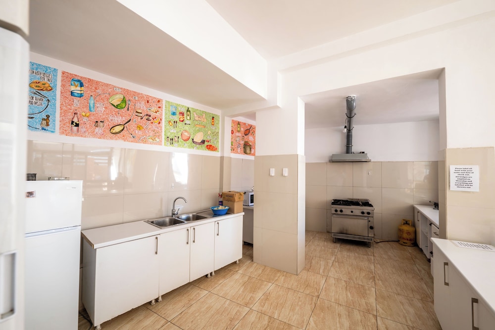 Lazy Roo Hostel Saranda
