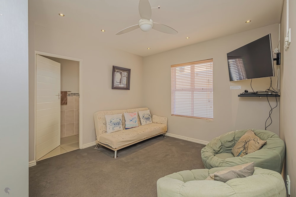 Seasons of Serenity, Langebaan 8-sleeper