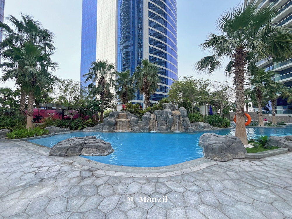 2BR Apt at Paramount with Stunning Views