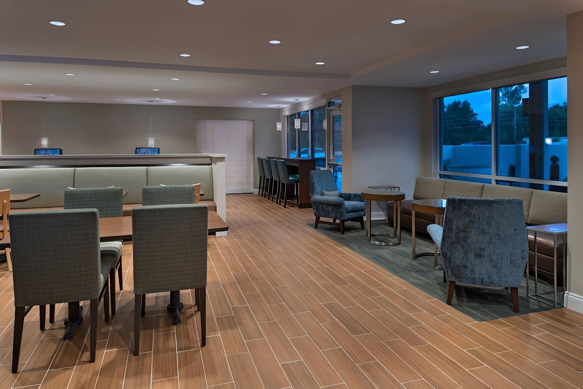 Lake Charles Vacations - Towneplace Suites by Marriott Lake Charles - Property Image 2