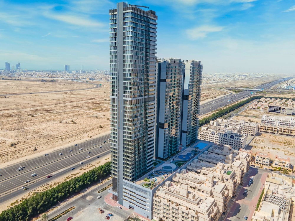 Sophisticated 1 Bedroom Apartment in Bloom Tower B