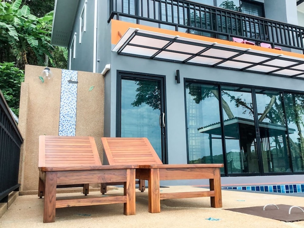 Koh Sirey Beachfront Pool Villa view 5