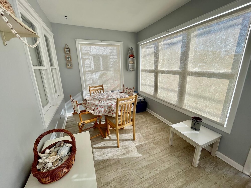 Rodney Avenue 103 #5
