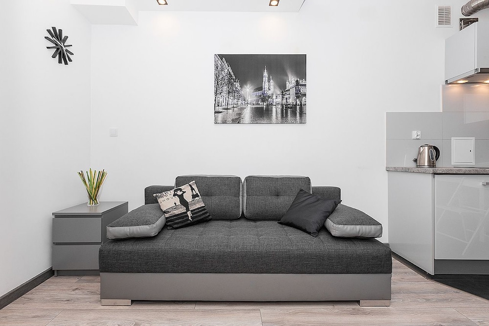 EchoDom 3 Apartments