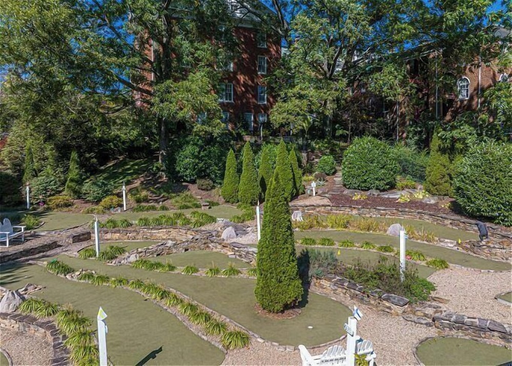 The Martha Washington Inn And Spa