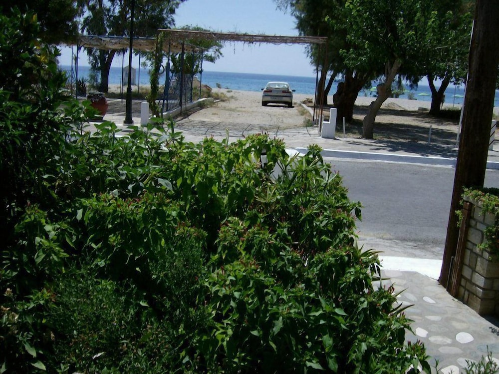 Smaragda Hotel