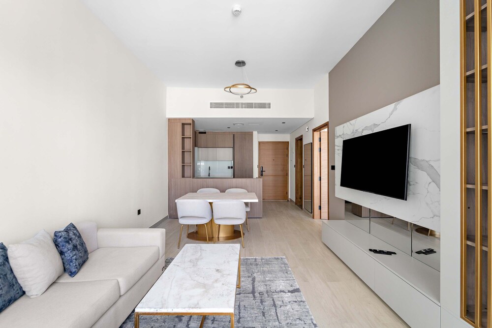 New 1-bedroom in Prime Gardens With Pool and gym