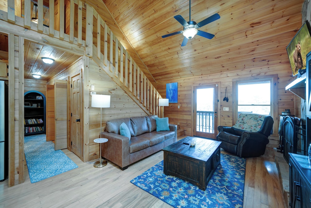 Mountain Haven in the Woods