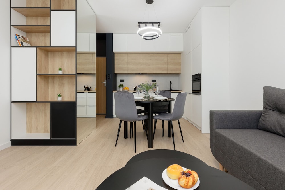 Apartament Jutrzenki Warsaw by Renters view 4