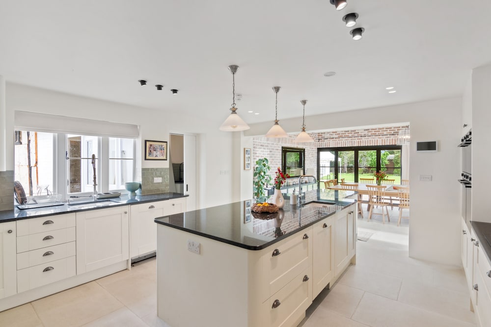 The Manor at Minstrel Court view 4