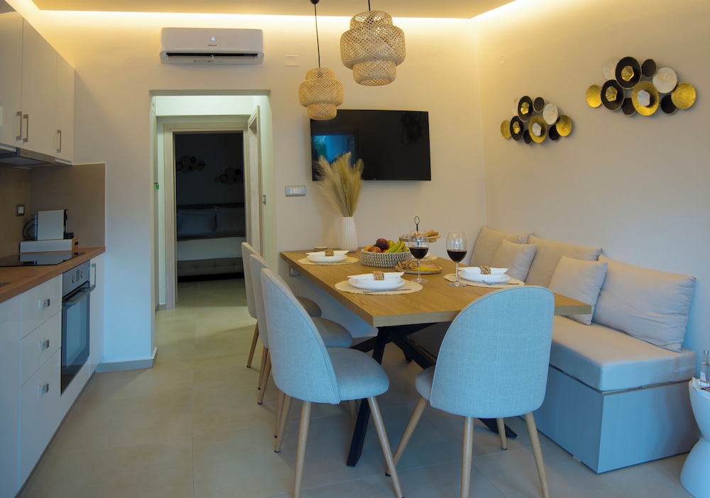 SIDONIA SUITE