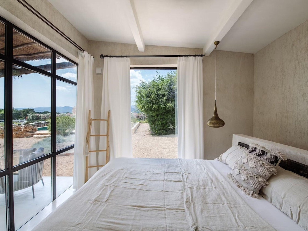 Lavish Villa With Private Pool