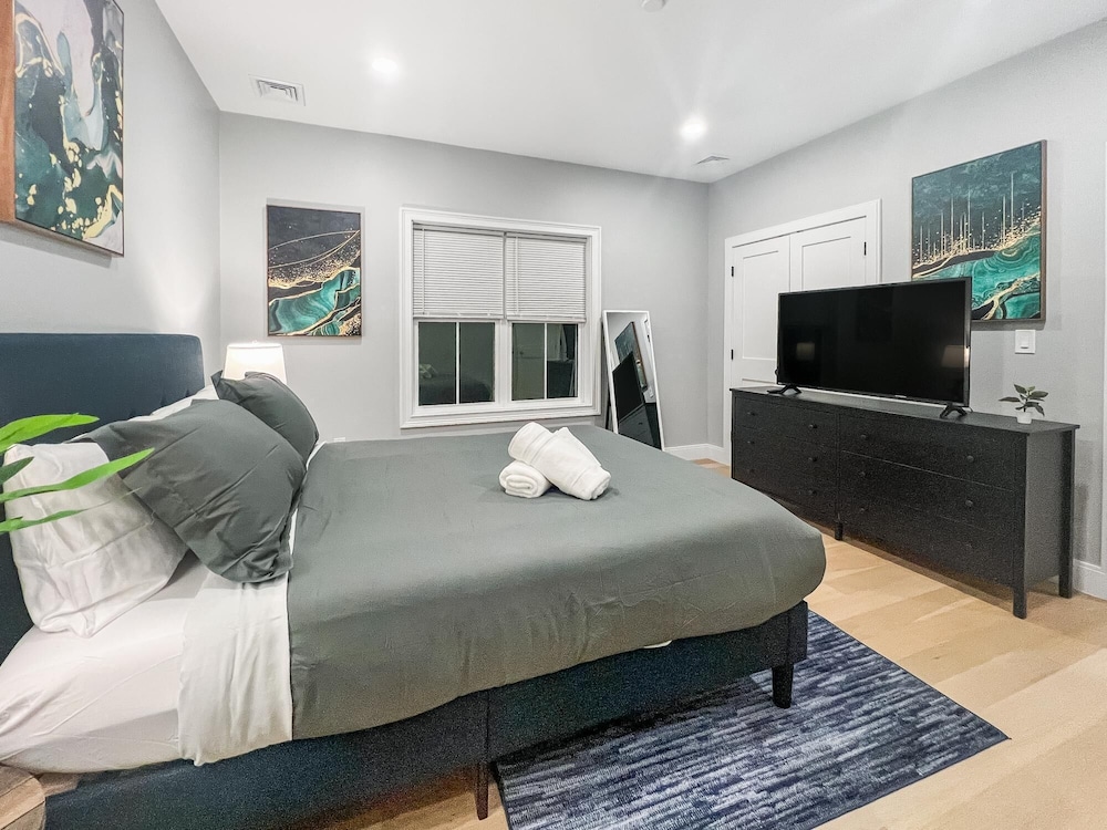 Boston Vacations - Luxury 2BD 2BA Near Logan Airport and T Station - Property Image 43