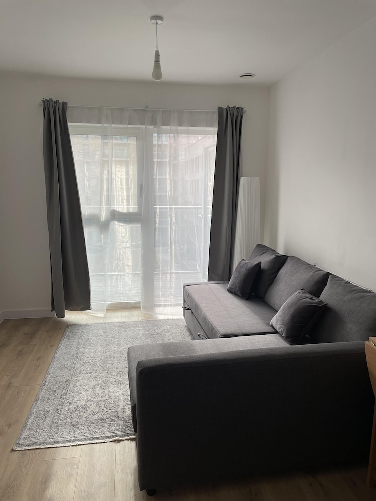 New Cosy London Apartment With Garden View