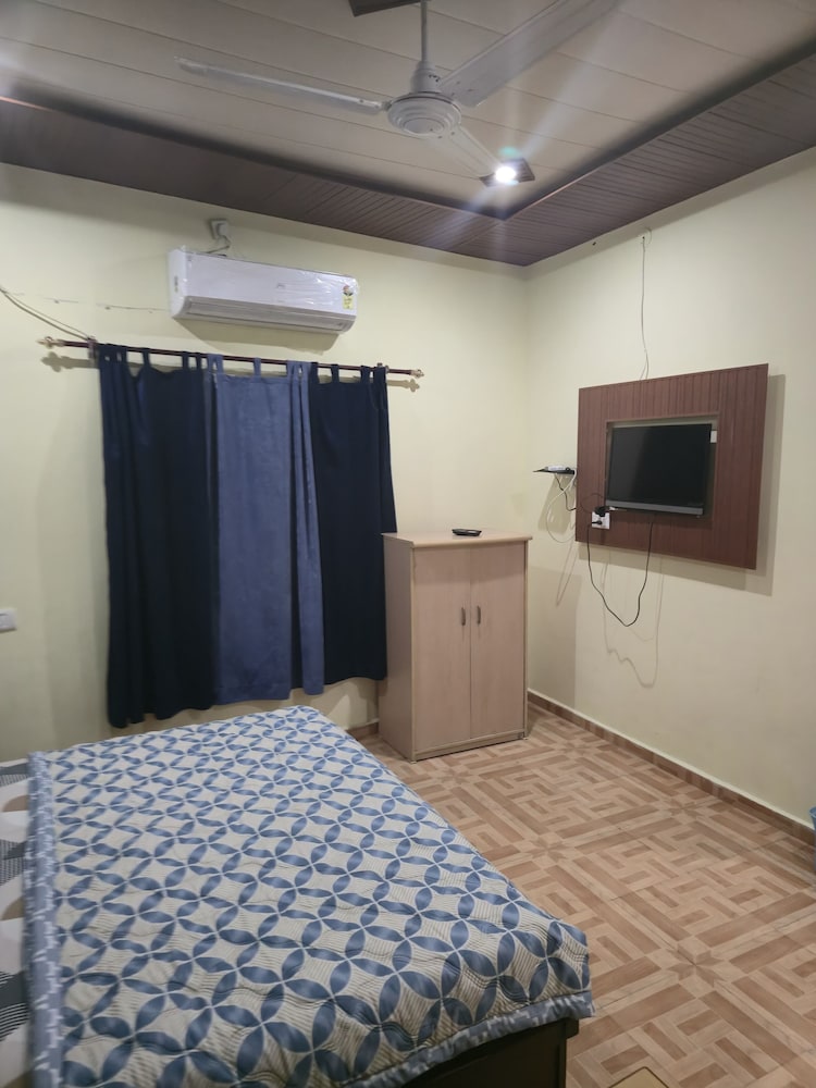 Hotel kailash parvat