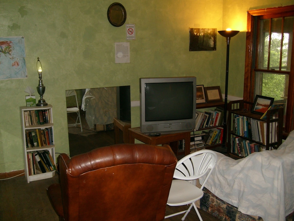 Nelsonville Hotel - Hostel - Property Image 39