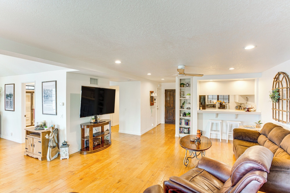 Water Views + Fireplace: Lake Arrowhead Condo
