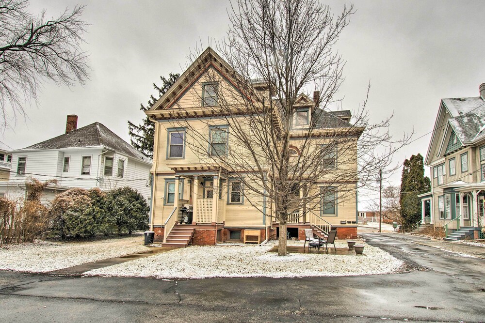 Charming Bloomington Apt w/ Walkable Location view 2