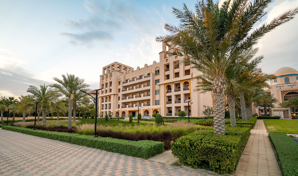 GLOBALSTAY. Sarai Private Pool Homes and Villas