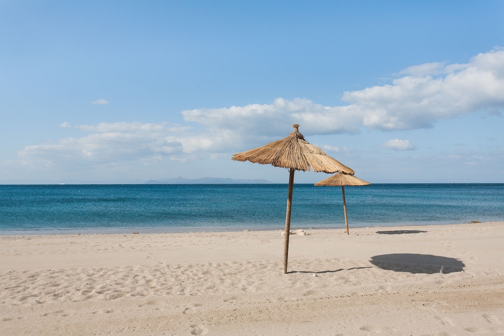 2 Level Beachfront Luxury Apt. by the Olon