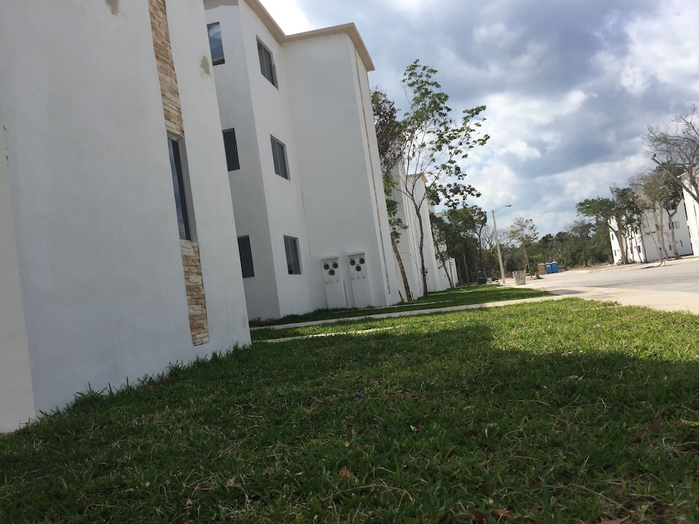 Hotel Apartamentos Riviera Maya VIP - Image 1