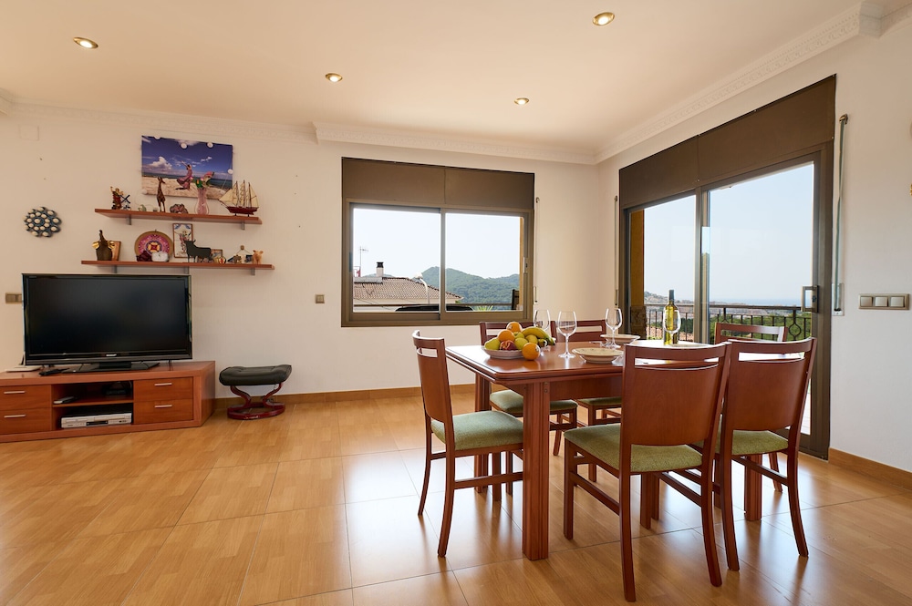 Marina in Blanes With 6 Bedrooms and 4 Bathrooms