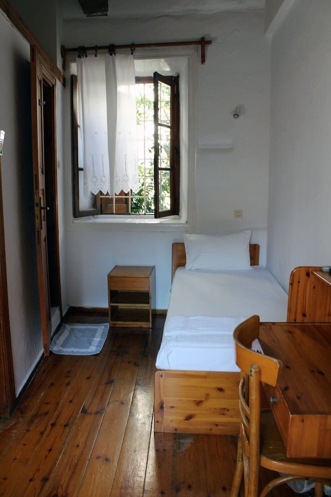 Sotos Pension