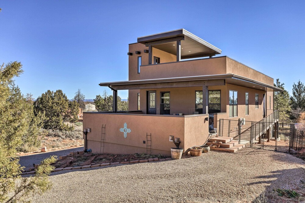 Aspens Retreat Studio in Kanab w/ Patio!