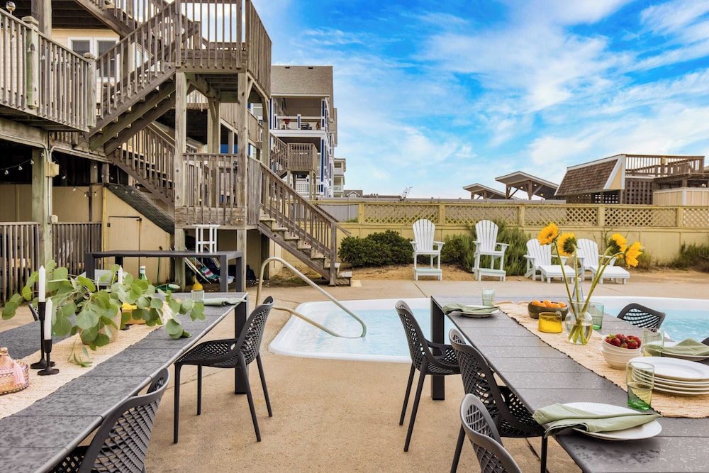 Sleeps 28 Beachfront w/ Pool, Hot Tub, Game Room Atlantic Watch by Avantstay