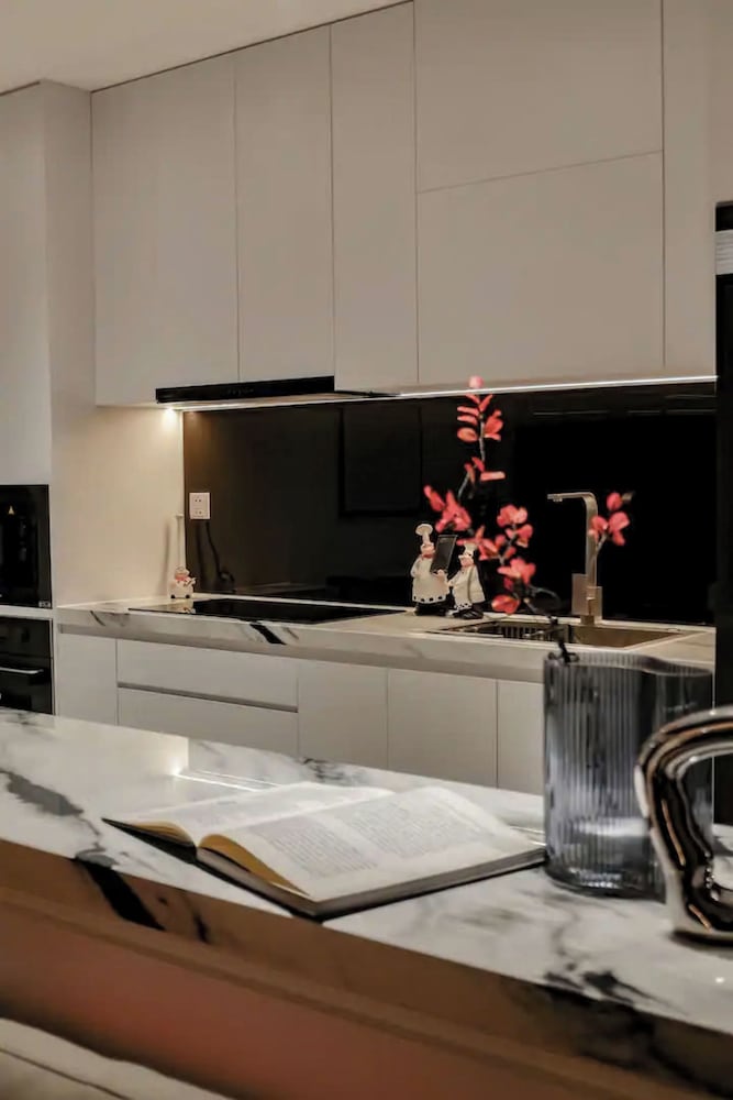 The Antonia Apartments - Korea Town D7