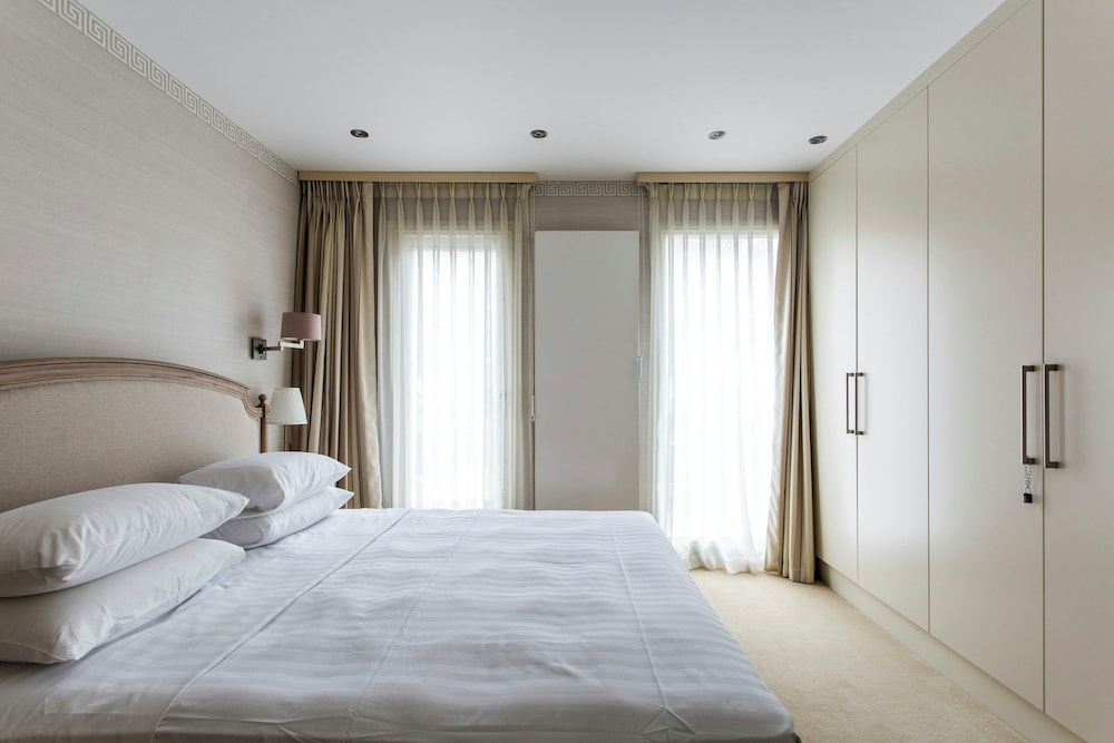 Cadogan Place IV by Onefinestay