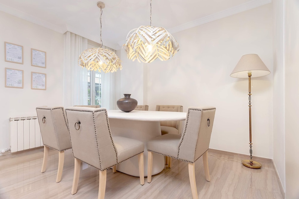 Bright 3bdroom Apartment in Granada. Recogidas III
