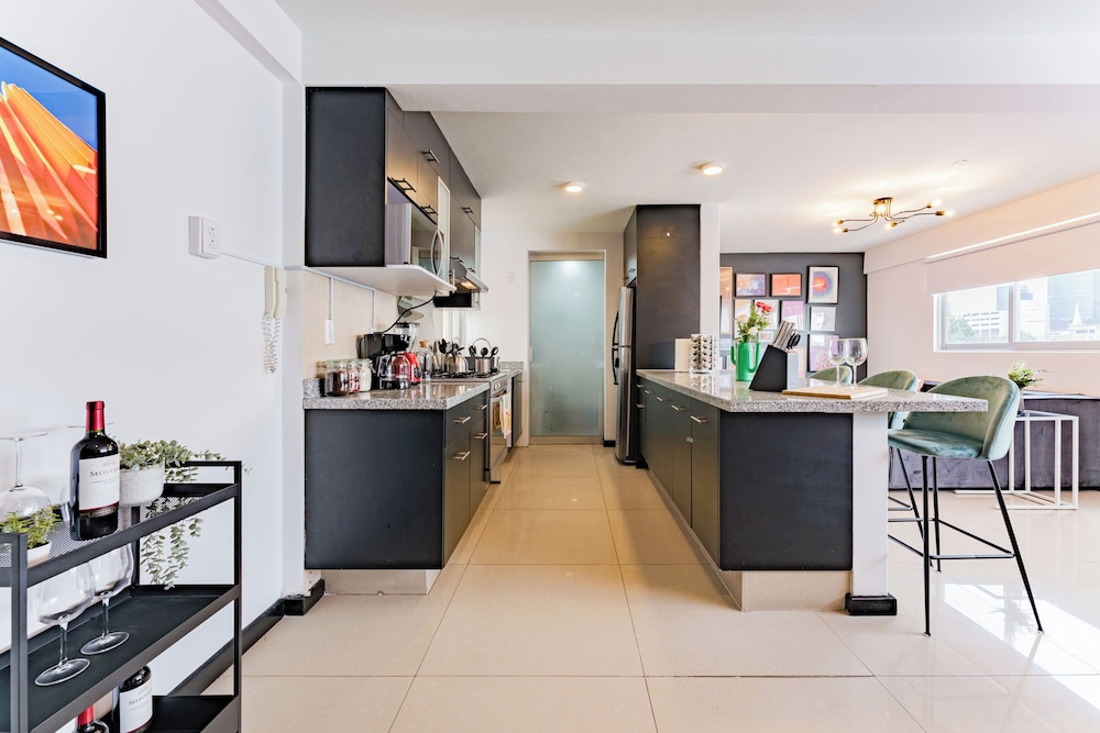 NEW Great Stay in Roma 24-7 Security photo 2