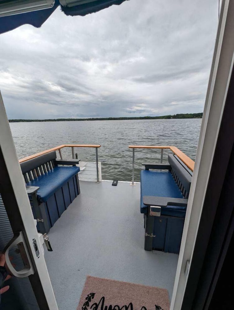 House Boat on Fife Lake