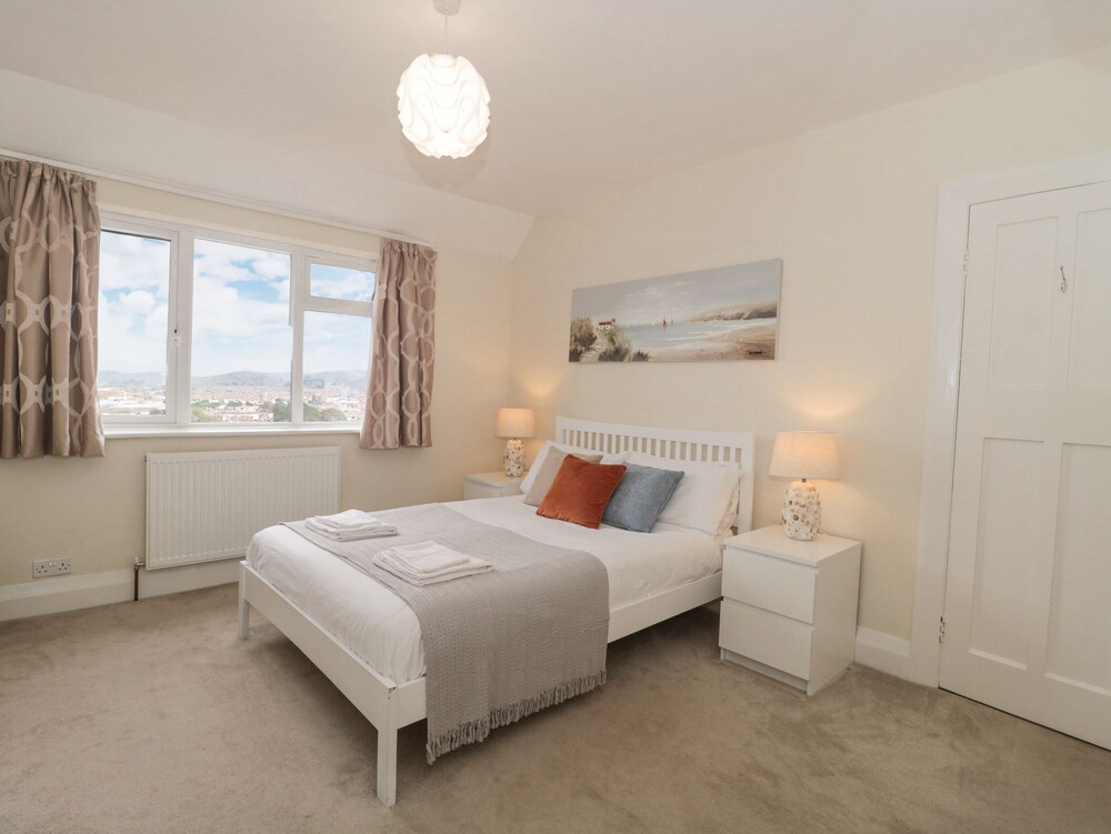2 Moorlands