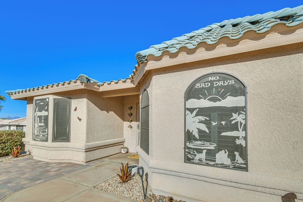 Grill, Fire Pit & Pool: Lake Havasu City Home!