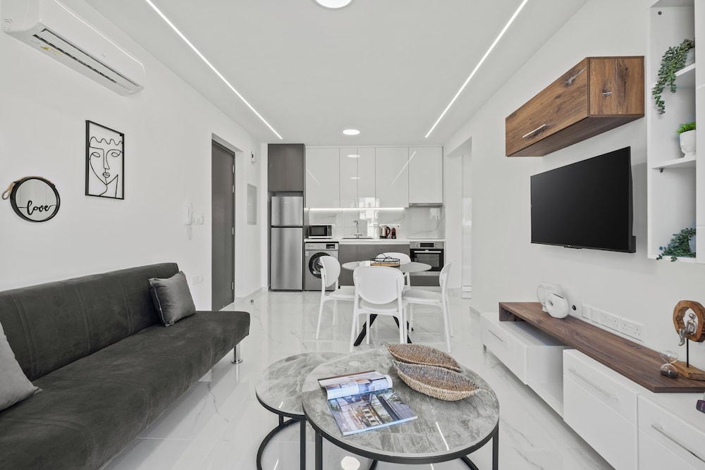 Maestro City Apartments
