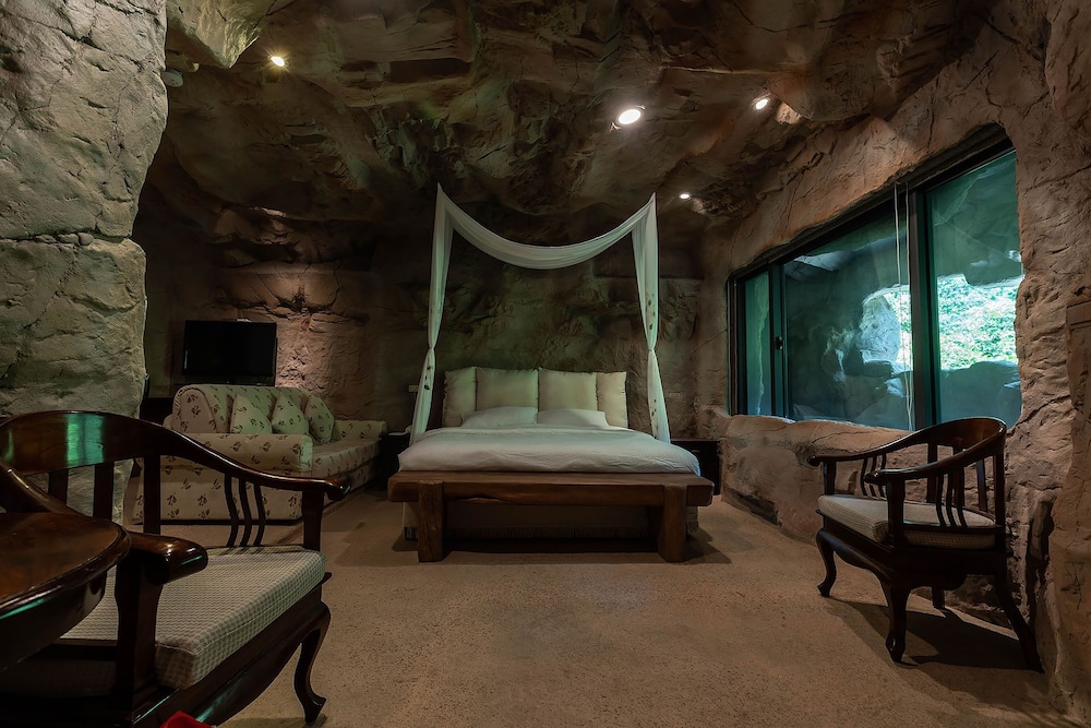 Yi-He Golden Homestay